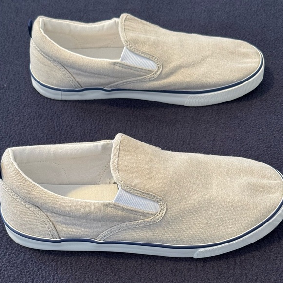 GAP Slip-on Sneakers - Boys Size 4 - Picture 9 of 11